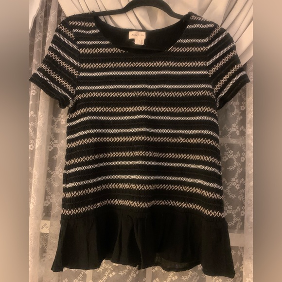 Anthropologie Tops - Anthropologie Meadow Rue top